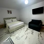 招待所 Poda 卡萨米尔