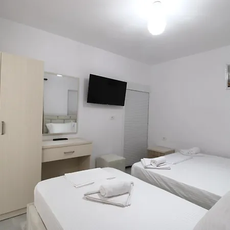 Poda Guest house *