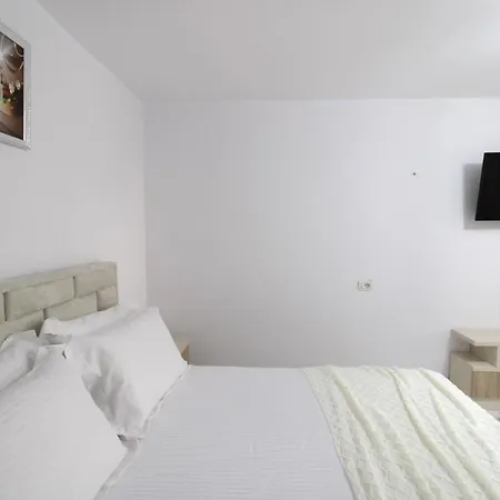 Guest house Poda