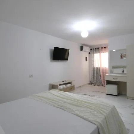 Poda Guest house *