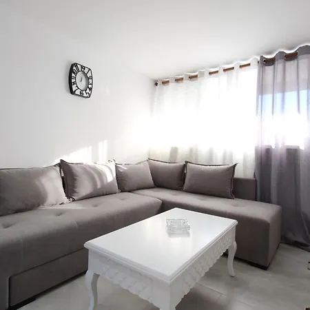 Guest house Poda