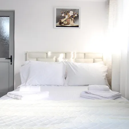 Poda Guest house *