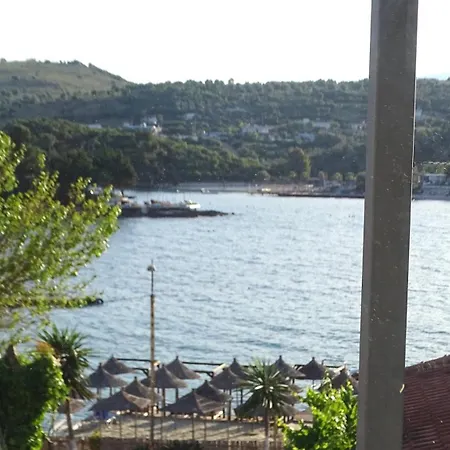 Poda Guest house *